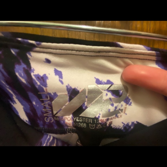 Purple Geometric Athletic Leggings - Picture 3 of 5